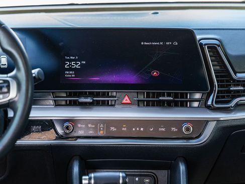 Used 2023 Kia Sportage SX image 26