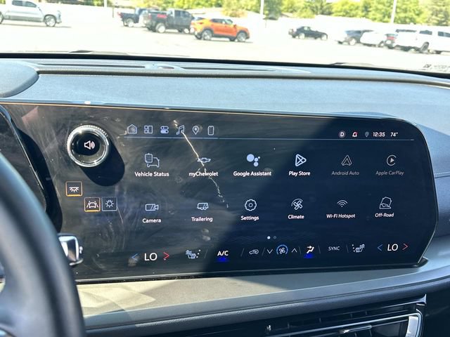 Certified 2025 Chevrolet Traverse LT FWD image 12