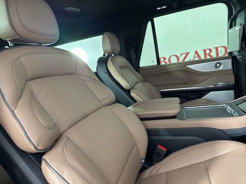New 2025 Lincoln Navigator L Black Label image 25