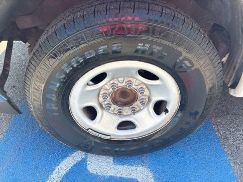Used 2020 Chevrolet Express 3500 LT w/ LT Preferred Equipment Group RWD image 9