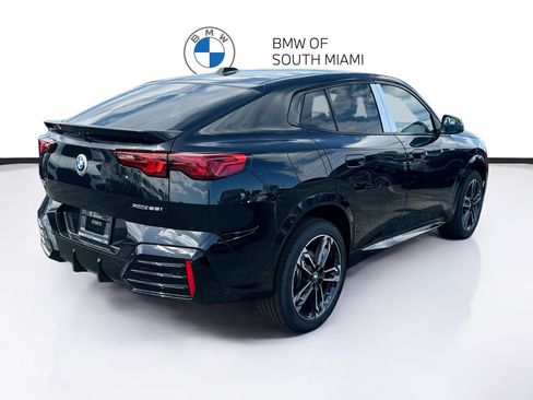 New 2026 BMW X2 xDrive28i w/ Technology Package AWD/4WD image 6