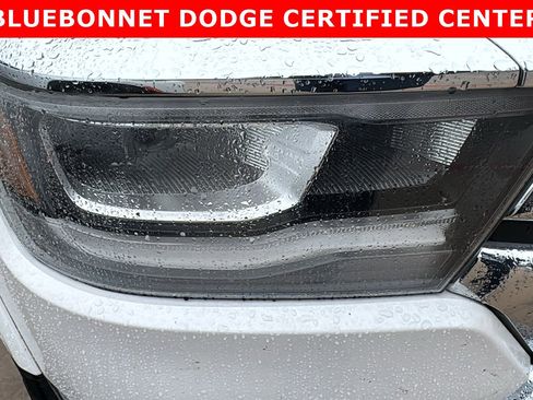 Used 2019 RAM 1500 Laramie AWD/4WD image 12