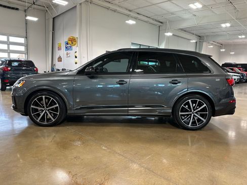 Used 2021 Audi SQ7 Premium Plus w/ SQ7 Black Optic Package AWD/4WD image 5