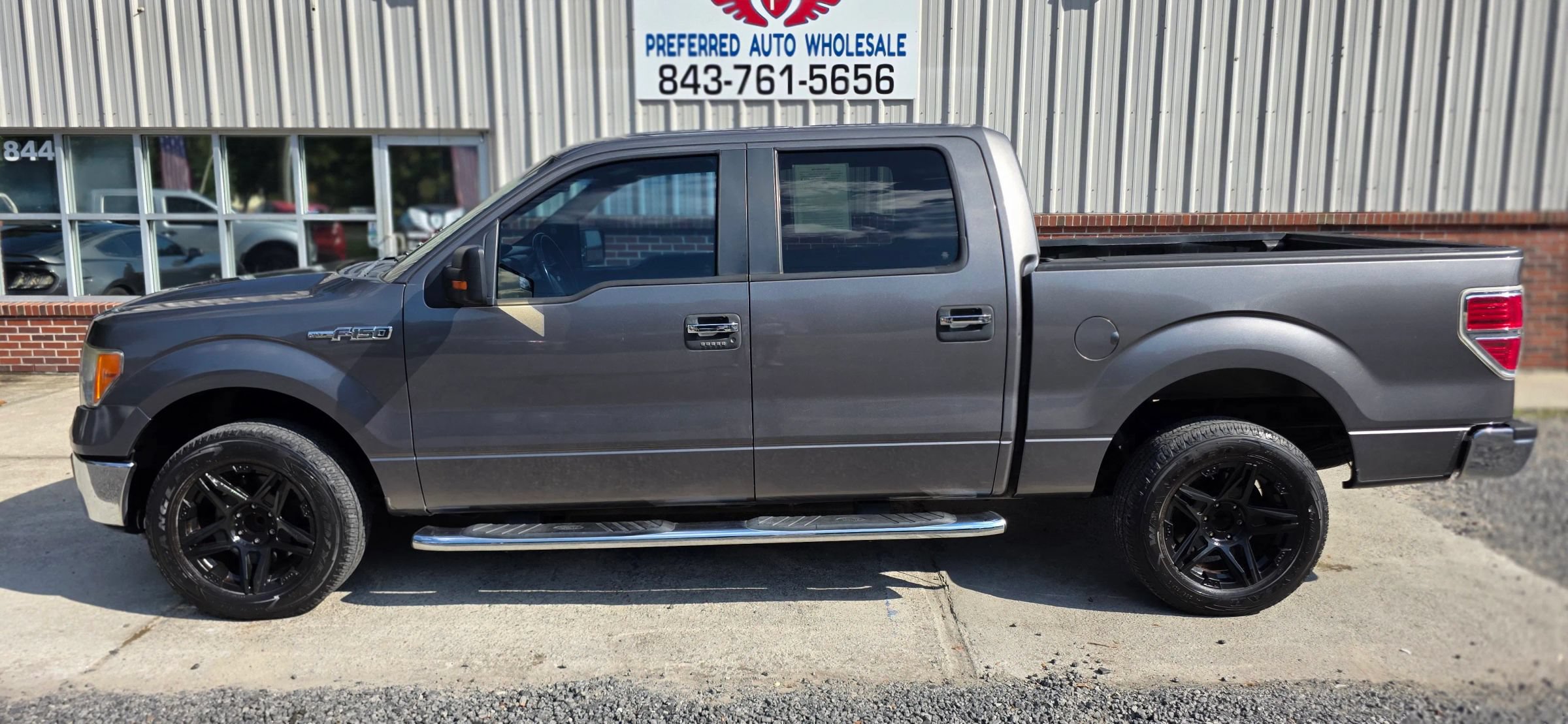 Used 2013 Ford F150 XLT w/ Luxury Equipment Group RWD image 3