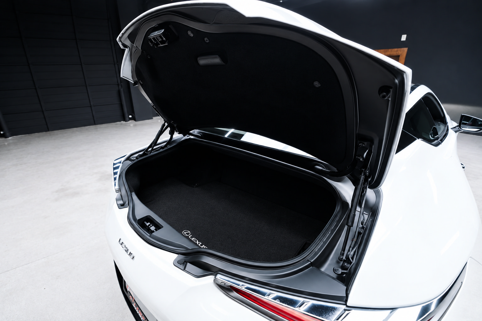 Used 2018 Lexus LC 500 Coupe RWD image 13