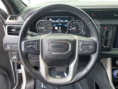 Used 2021 GMC Yukon XL Denali w/ Denali Premium Package image 20