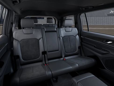 New 2026 Jeep Grand Cherokee L 4WD image 15