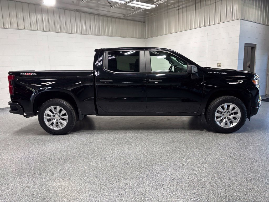 Used 2024 Chevrolet Silverado 1500 Custom AWD/4WD image 8
