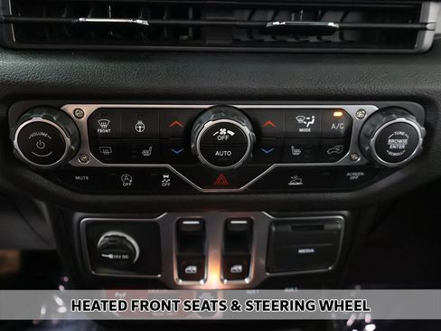 Used 2025 Jeep Wrangler Sport AWD/4WD image 5