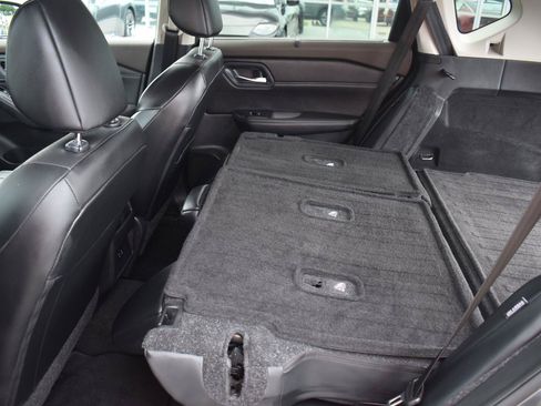 Used 2023 Nissan Rogue SV w/ SV Premium B Package FWD image 46