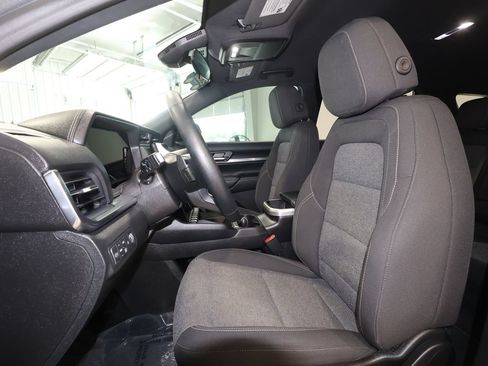 Certified 2025 GMC Terrain Elevation w/ Black Edition AWD/4WD image 23