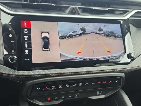 New 2026 Jeep Cherokee Overland w/ Trailer Tow Group AWD/4WD image 24