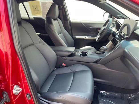 Used 2023 Toyota Venza XLE AWD/4WD image 35