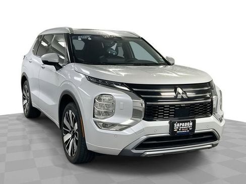 Used 2025 Mitsubishi Outlander SEL AWD/4WD image 1