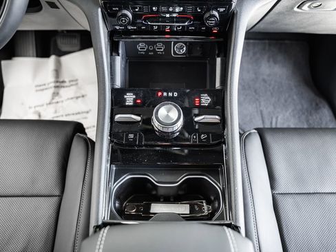 New 2025 Jeep Grand Cherokee Overland image 33