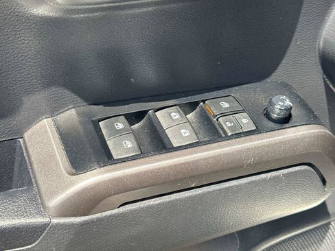 Used 2023 Toyota Tacoma SR5 RWD image 17