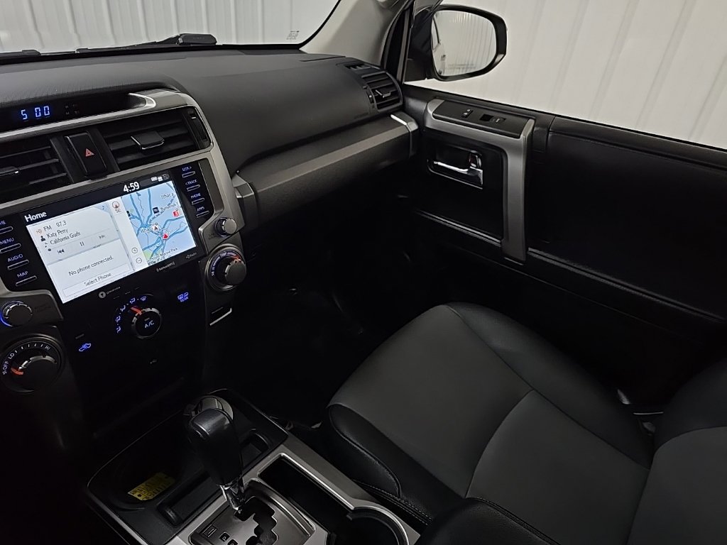Used 2020 Toyota 4Runner SR5 Premium w/ Moonroof Package AWD/4WD image 26