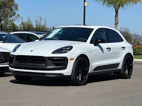Used 2025 Porsche Macan GTS AWD/4WD image 7