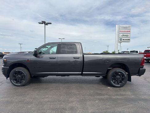 New 2026 RAM 2500 Laramie AWD/4WD image 8