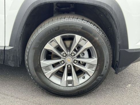 Used 2025 Chevrolet Equinox LT AWD/4WD image 25