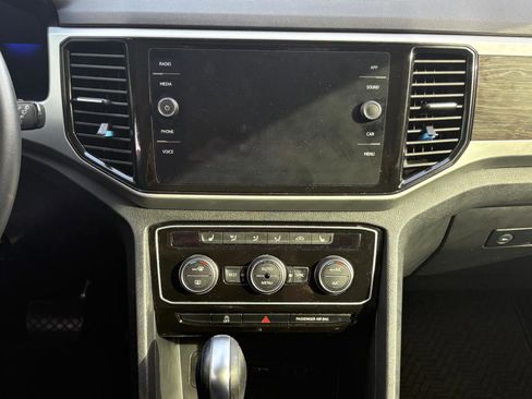 Used 2022 Volkswagen Atlas SE FWD image 21