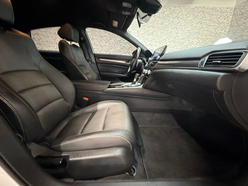Used 2022 Honda Accord Sport image 11