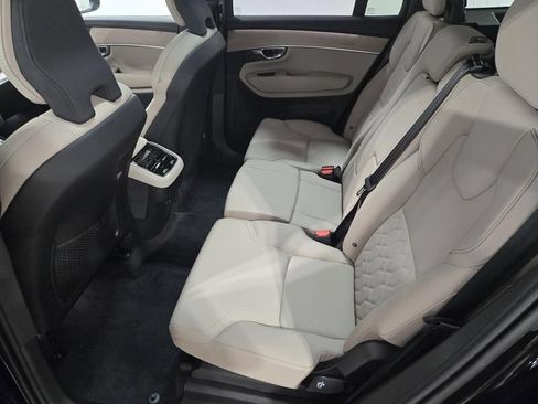 Used 2026 Volvo XC90 B5 Plus w/ Protection Package Premier AWD/4WD image 19