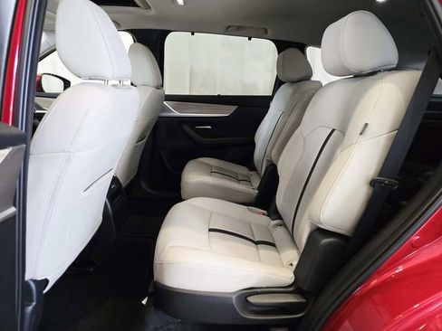 Certified 2025 MAZDA CX-90 3.3 Turbo w/ Preferred Package image 10