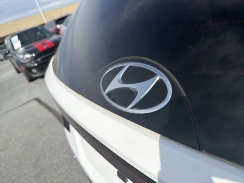 Certified 2023 Hyundai Tucson Limited image 9