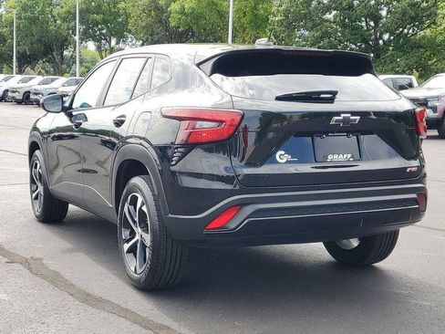 Used 2024 Chevrolet Trax RS w/ Driver Confidence Package FWD image 4