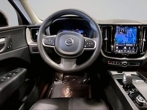 Certified 2024 Volvo XC60 B5 Core w/ Protection Package Premier AWD/4WD image 8