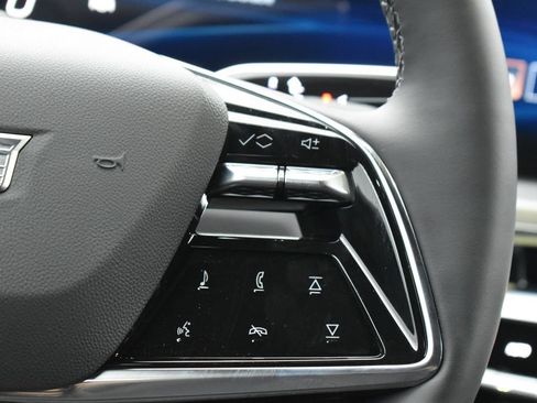 New 2026 Cadillac Lyriq Signature Sport w/ LPO, Floor Liner Package AWD/4WD image 14
