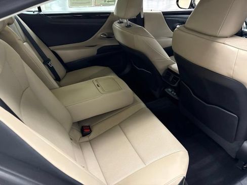 Used 2021 Lexus ES 250 w/ Premium Package AWD/4WD image 12