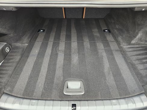 Used 2020 BMW 530e w/ M Sport Package image 38