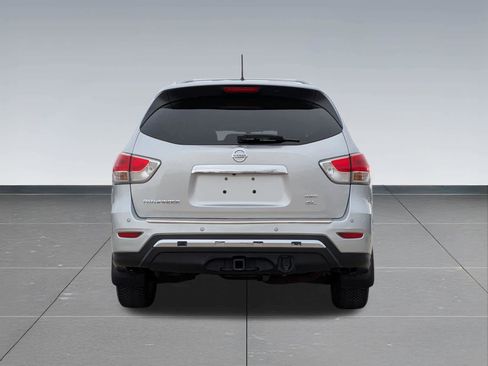 Used 2015 Nissan Pathfinder SL w/ SL Tech Package image 5