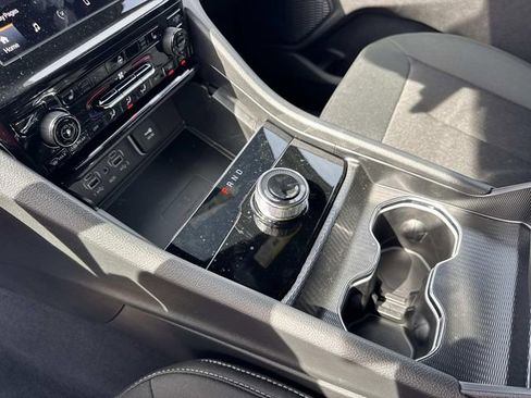 New 2026 Jeep Grand Cherokee Laredo X RWD image 28