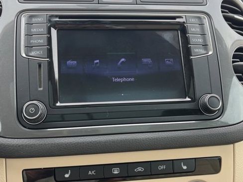 Used 2017 Volkswagen Tiguan Wolfsburg Edition image 42