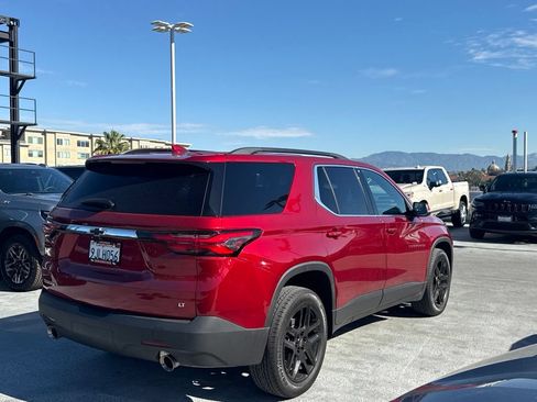 Used 2023 Chevrolet Traverse LT FWD image 5