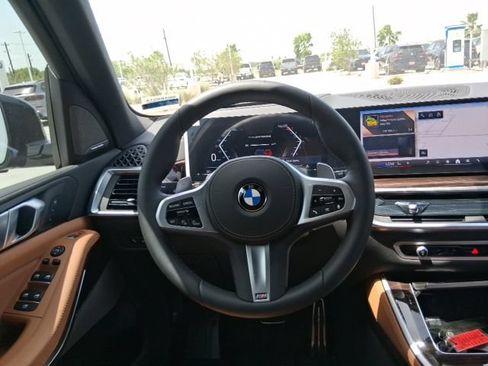 Used 2026 BMW X5 xDrive40i w/ M Sport Package AWD/4WD image 9