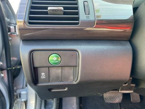 Used 2017 Honda Accord EX-L image 25