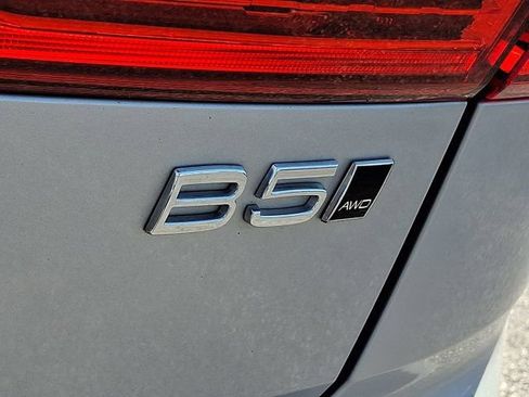 Used 2022 Volvo XC60 B5 Momentum w/ Climate Package AWD/4WD image 35