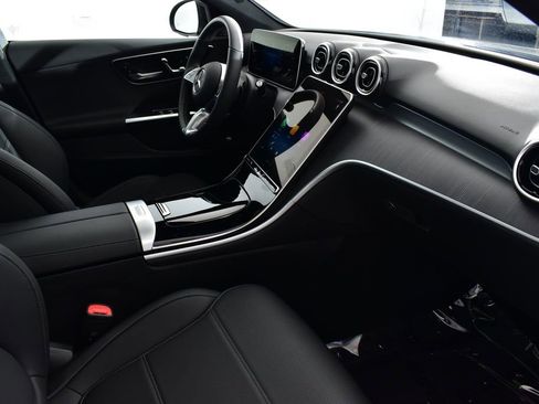 Certified 2025 Mercedes-Benz C 300 4MATIC Sedan image 38