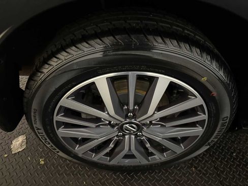 Used 2021 Nissan Kicks SV image 13