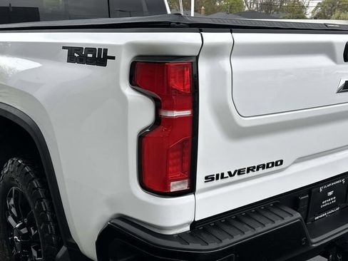 Used 2025 Chevrolet Silverado 2500 LT w/ Trail Boss Package image 9