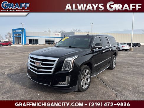 Used 2017 Cadillac Escalade ESV Luxury image 1