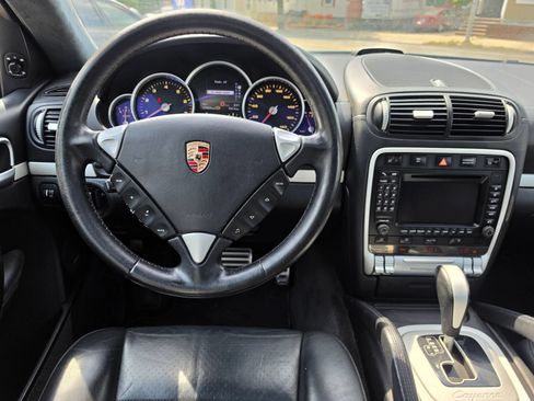 Used 2006 Porsche Cayenne Turbo AWD/4WD image 13