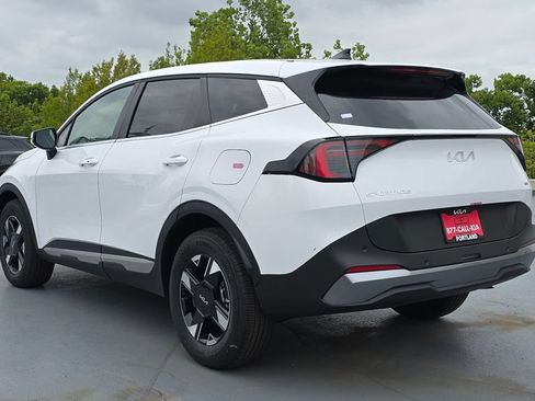 New 2026 Kia Sportage LX w/ LX Convenience Package AWD/4WD image 5
