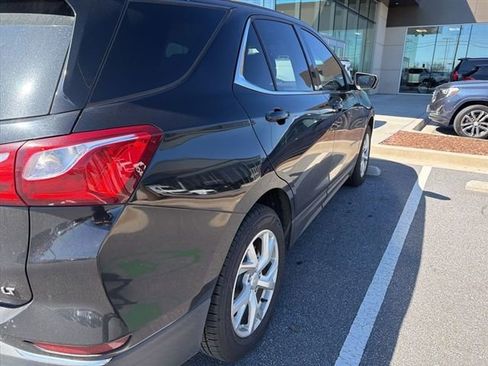 Used 2020 Chevrolet Equinox LT image 3