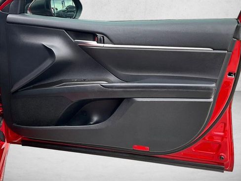 Used 2022 Toyota Camry SE FWD image 18