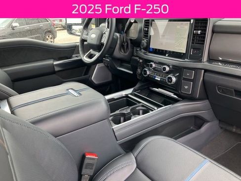 New 2025 Ford F250 Platinum AWD/4WD image 18